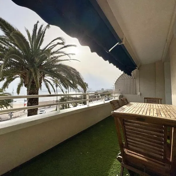 Appartement neuf, front de mer, accès direct plage, hotel a Fréjus