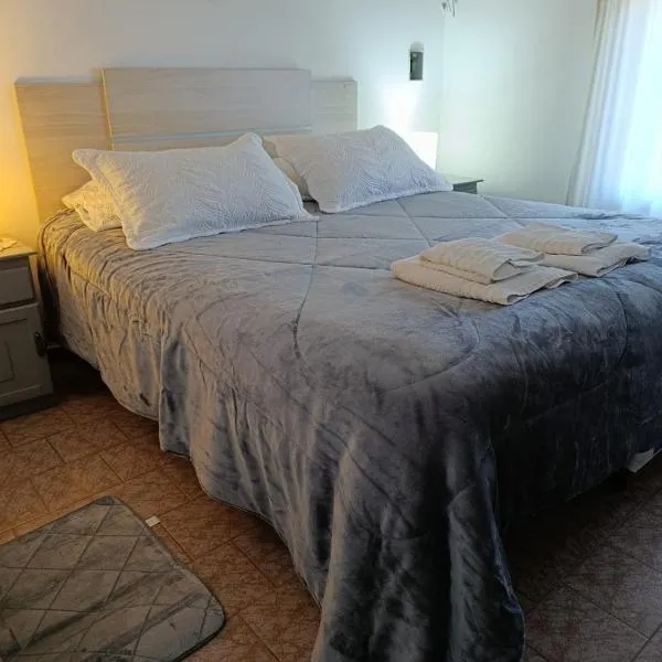 Las Gemelas 1 Villa Elisa, ξενοδοχείο σε Villa Elisa