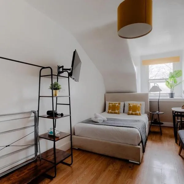 Holland Road Budget Studios, hotelli Lontoossa
