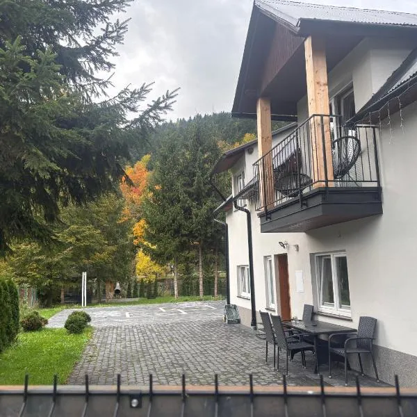 Domek nad Dunajcem, Hotel in Krościenko nad Dunajcem