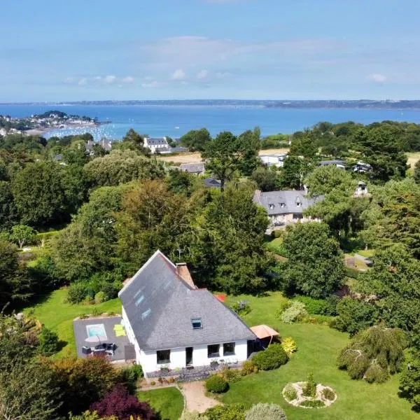 EDEN Locquirec Spa Sauna et Suite Exclusive pour Hôtes Uniques, Hotel in Locquirec