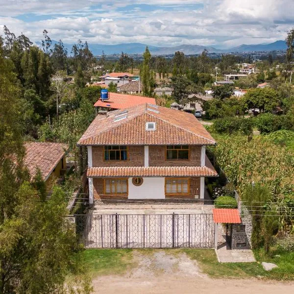 Watzara Wasi Cottage cerca de Cuicocha, hotel i Cotacachi