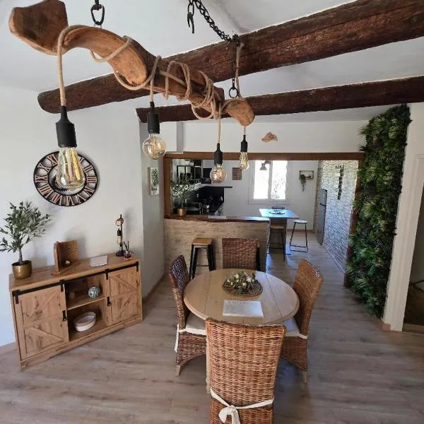 La Maison Delle Spellé - Meublé de Tourisme 4 étoiles, Hotel in Piolenc