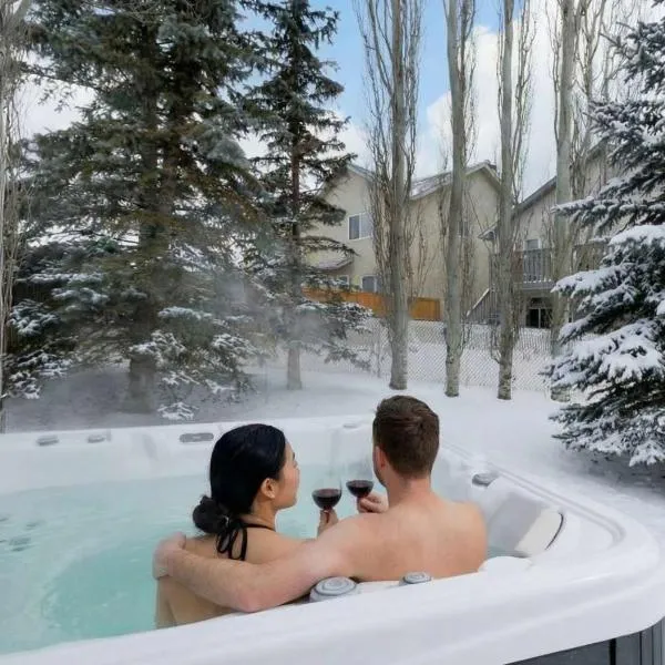 Viesnīca Casa Pura Vida: Hot Tub w Pool and Ping Pong Tables and Backyard BBQ Kalgari