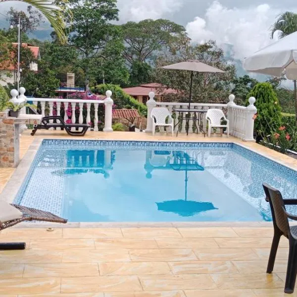 Casa de campo San Fernando، فندق في فليتا