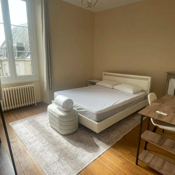Beaumont-sur-Sarthe में, होटल Le Louis d'Or