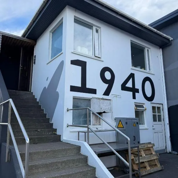 Whale House, hotel di Keflavík