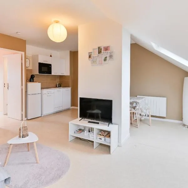 Cosy app near sea – hotel w mieście Cabourg