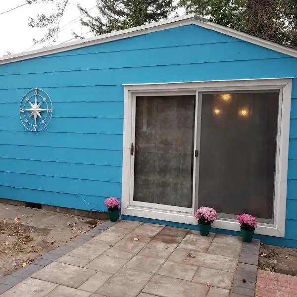 Quiet 500sf Private Cottage in Belmar Kids & Pets, hotel en Belmar