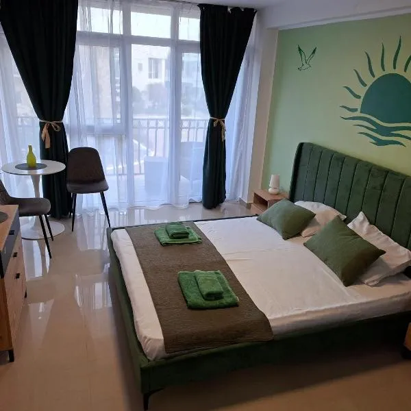 LA PLAYA - Aparthotel on the beach, хотел в Ефорие Норд