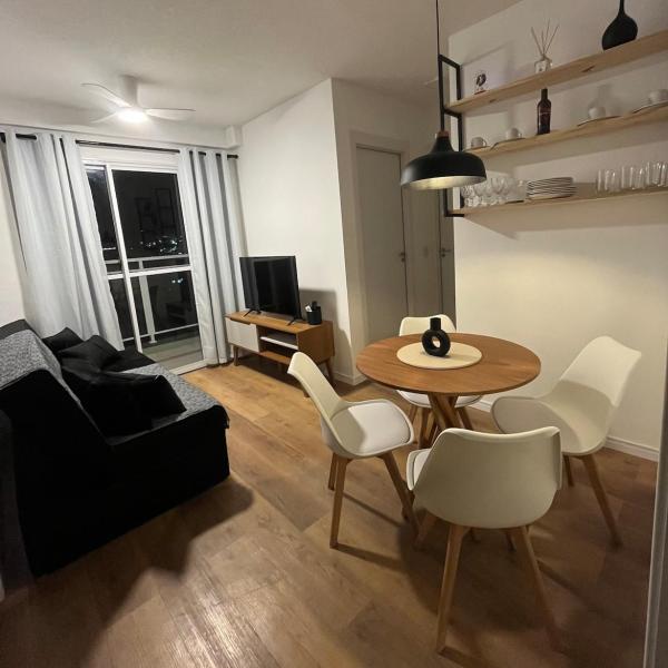 Apartamento com 2 quartos climatizados a poucos minutos de Copacabana