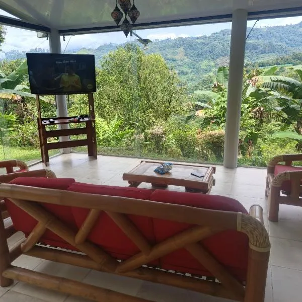 Refugio en la naturaleza โรงแรมในลาเบกา