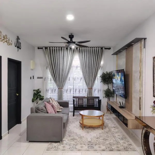 Homestay Naaila, Alor Gajah, hotel din Kampong Jelatang