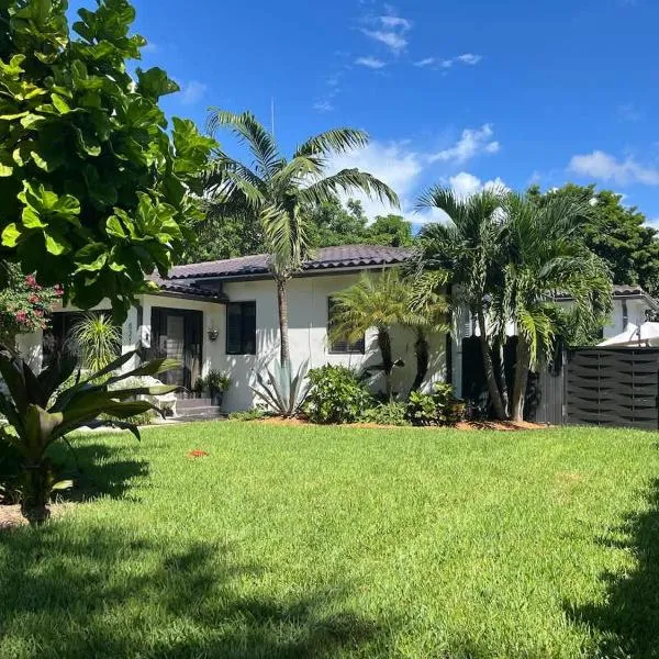 Biscayne Park Guest House, hotel en North Miami