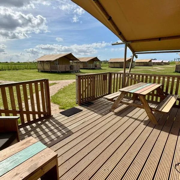 Glamping De Zuidvliet Nr 20, hotel a Wolphaartsdijk