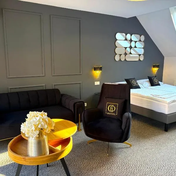 Grand Danube Hotel, hotel di Komarno