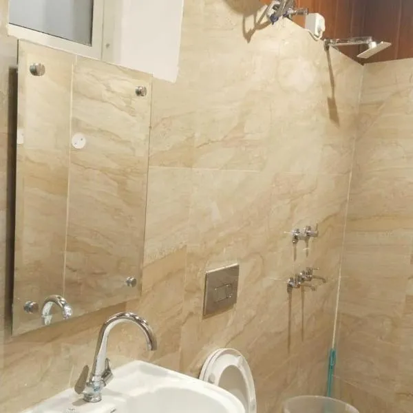 HOTEL AMBASSADOR SUKHNA LaKE photo 2