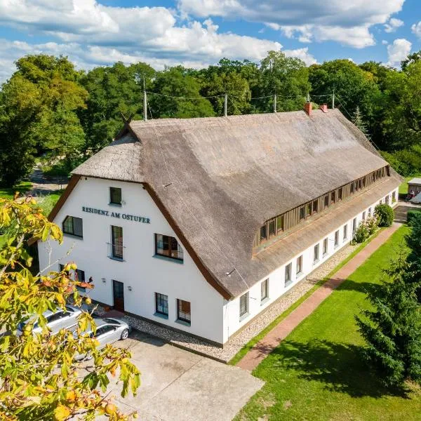 Reetdachhotel - Residenz am Ostufer, Hotel in Boek