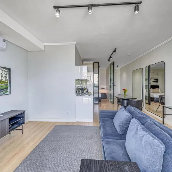 City lights at Ellipse,1 bedroom, hotel en Midrand