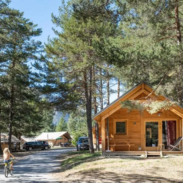 Huttopia La Clarée, hotel in Val-des-Prés