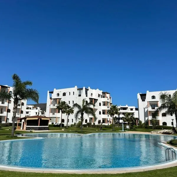 Green view & new decor, stylish new apartment!, hotel i Tétouan