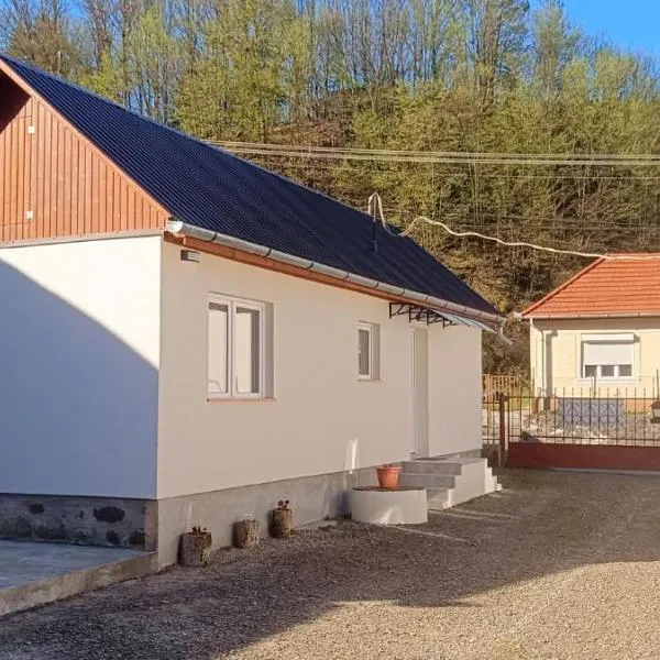 Báránykő Apartman, hotel u gradu 'Pásztó'