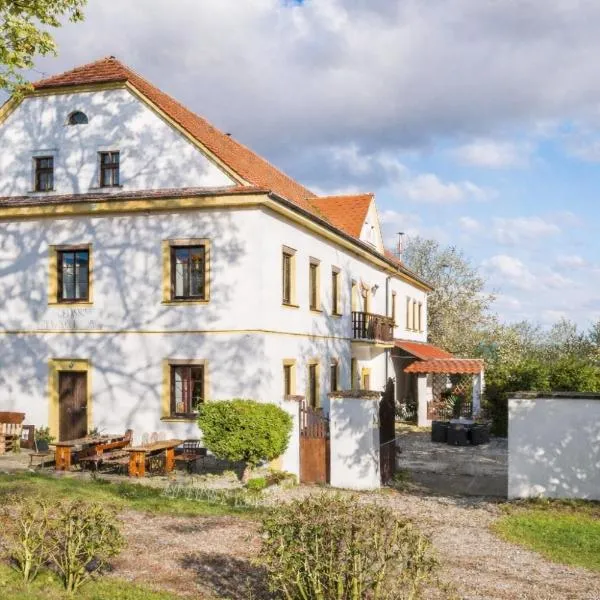 Splněný sen - penzion Pavlovice, hótel í Jestřebí