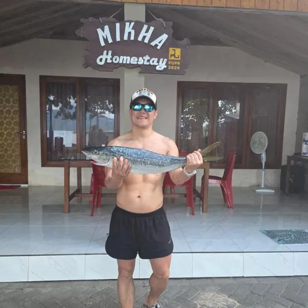Mikha Homestay BUNAKEN، فندق في مانادو