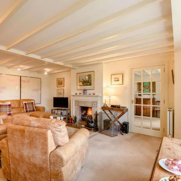 4 Bed in Ayr- oc-90038, hótel í Ayr