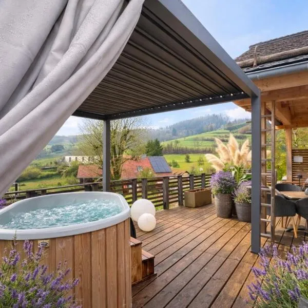 HUS - Chalet Lodges、Neuenwegのホテル