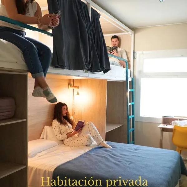 Lemon Hostel Altea habitaciones privadas y compartidas: Altea'da bir otel