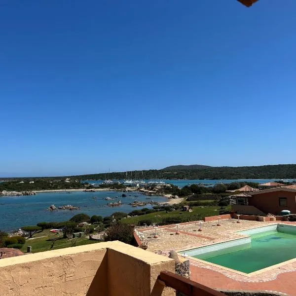 Casa Vacanza con Piscina e Accesso diretto al Mare, hotel u gradu Marinela