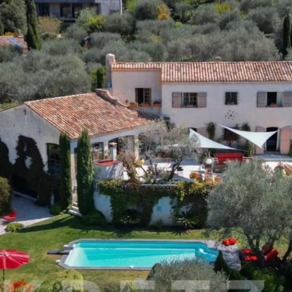Mas de Provence en Riviera, ξενοδοχείο σε La Roquette-sur-Var