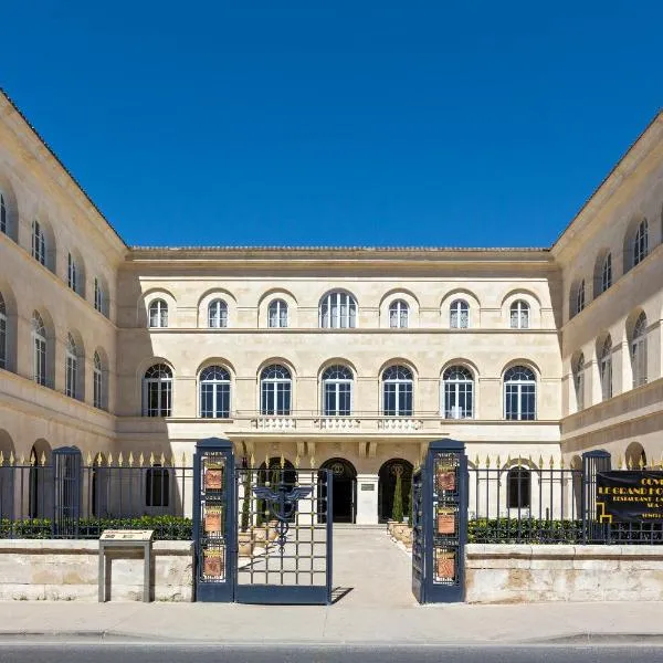 Le Grand Hôtel Dieu by SOWELL COLLECTION, готель у Німі