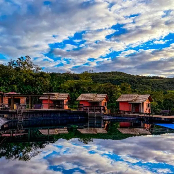 Pousada Via Láctea, hotell i Três Cachoeiras