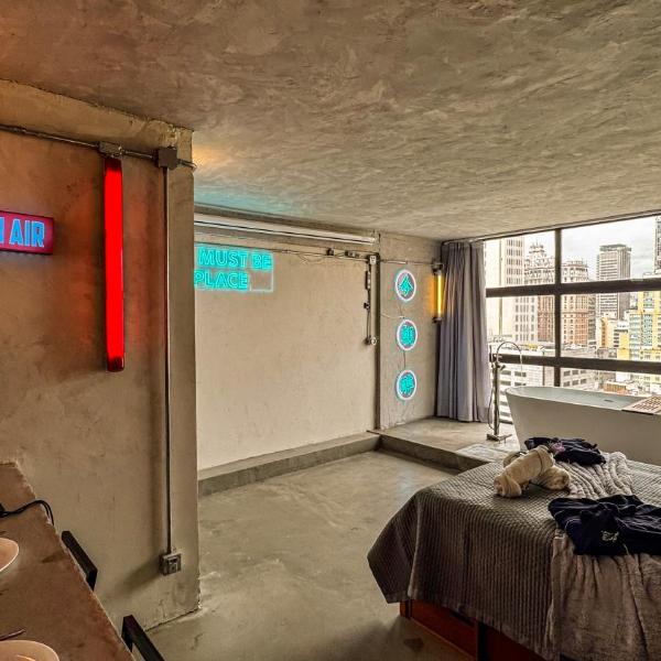 Hot tub 120 home theater smart toilet view - Foto 3