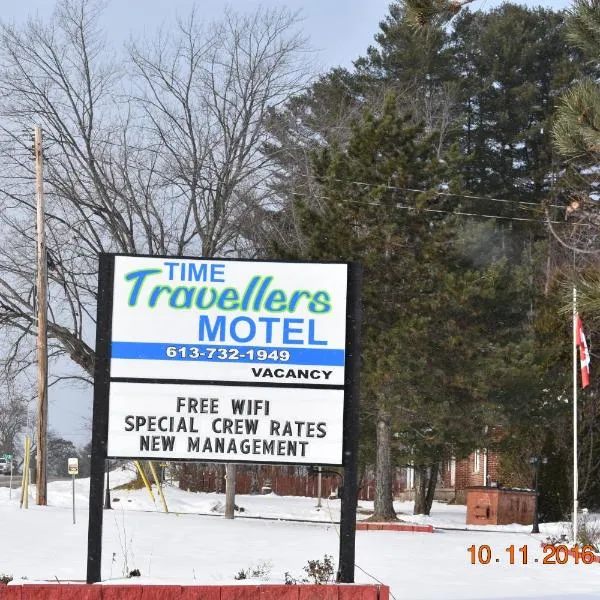 Time Travellers Motel, hotel in Petawawa