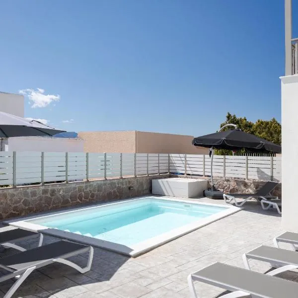 Fasma Suites, hotel v mestu Perdhika