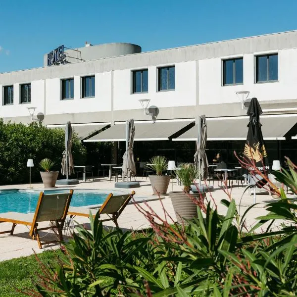 Sous Les Pins, viešbutis mieste Étoile-sur-Rhône