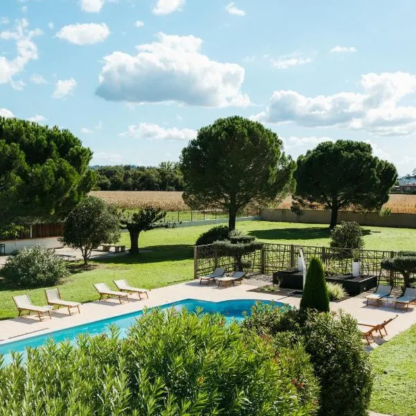 Sous Les Pins, hotel v destinaci Étoile-sur-Rhône