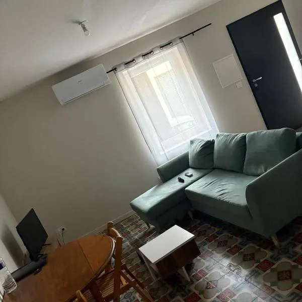 Charmant appartement entre mer et vignes, hotel em Portel-des-Corbières