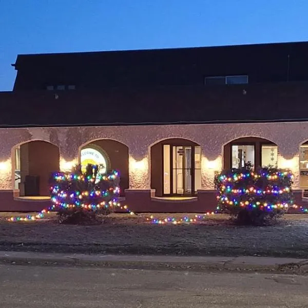 Colonial Inn, hotel u gradu Brandon
