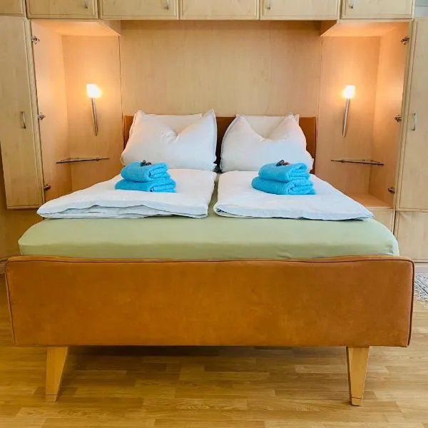Gemütliches Studio nahe Bodensee & Messe mit Balkon, Hotel in Friedrichshafen