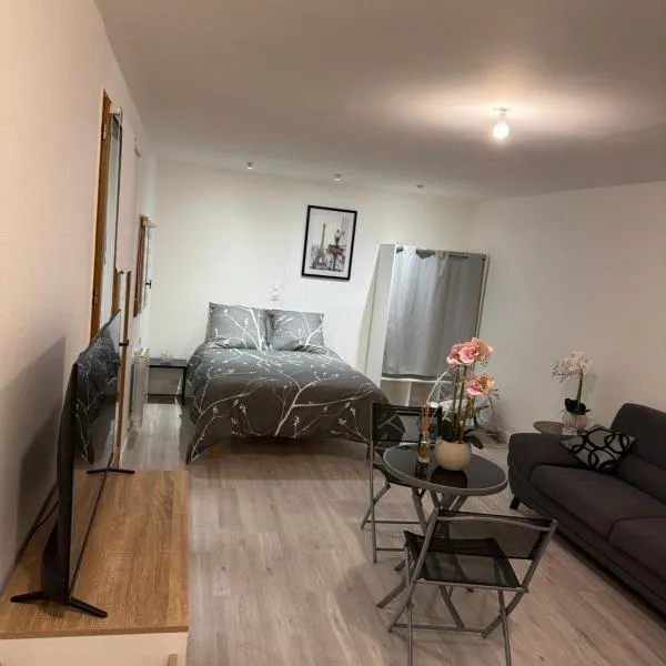 Studio, atypique, hotel Chaufour-lès-Bonnières városában