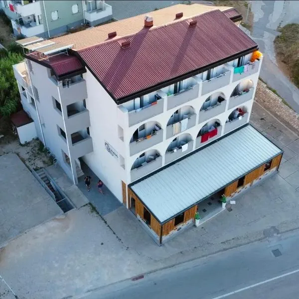 Oceanus Deny, hotel in Pag