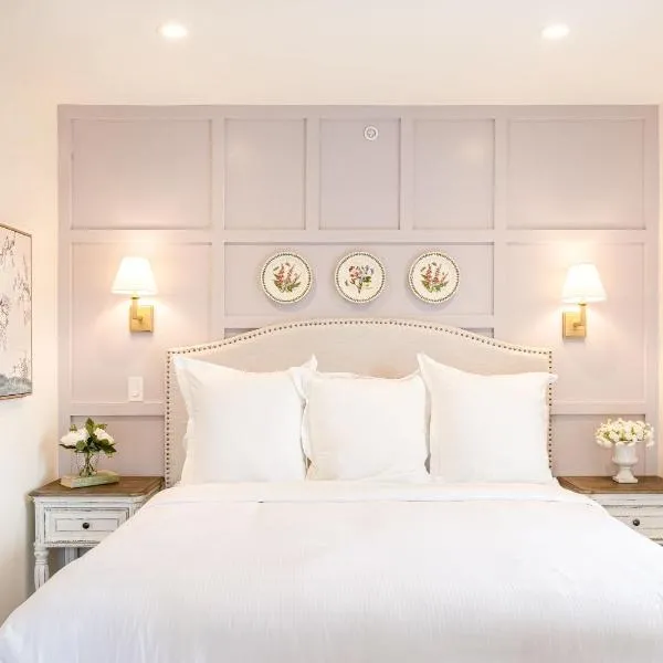 Kildahl House - Boutique Farmhouse Suite #3, Hotel in West Dundee