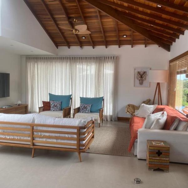 Casa alto padrão a 100 metros da praia brava - Foto 2
