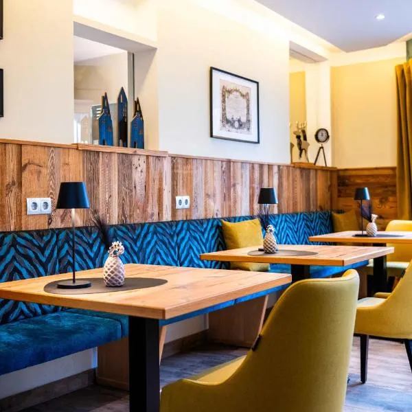 Pension Linder, hotel di Seeboden