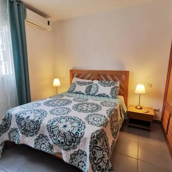 Tropicana SOL Caribe STUDIOS with POOL, Playa LOS CORALES, hotel sa Punta Cana