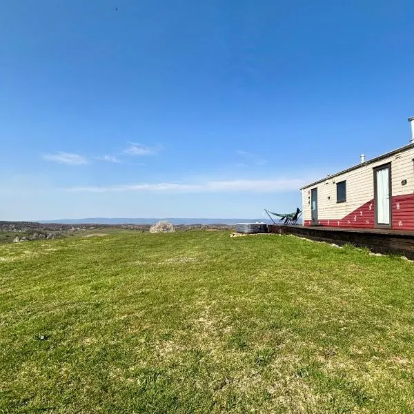 Mountaintop Panoramaview casa in Bihor apuseni, Hotel in Vadu Crişului